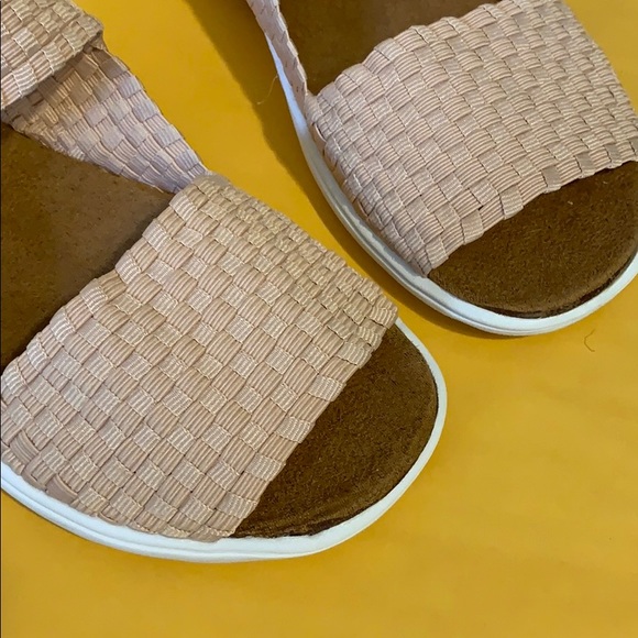 new size 8 women’s Bernie Mev sandals - Picture 10 of 12
